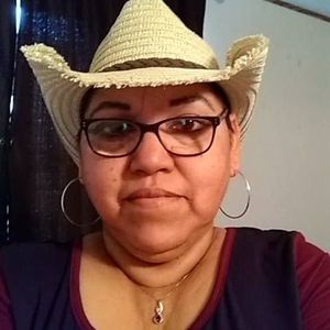 Meet your Posher, Eva